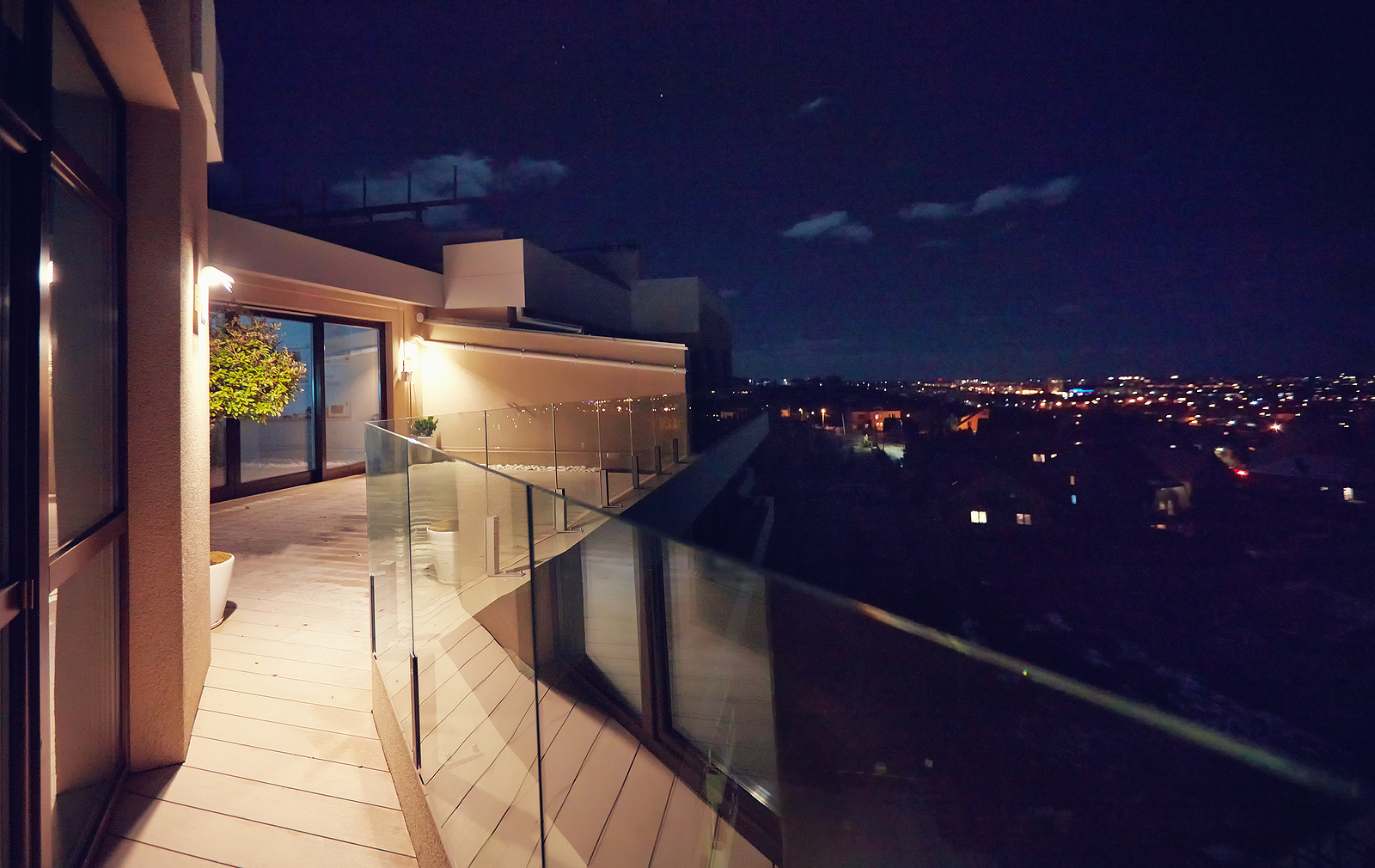 glass balustrade - rooftop patio with glass balustrade