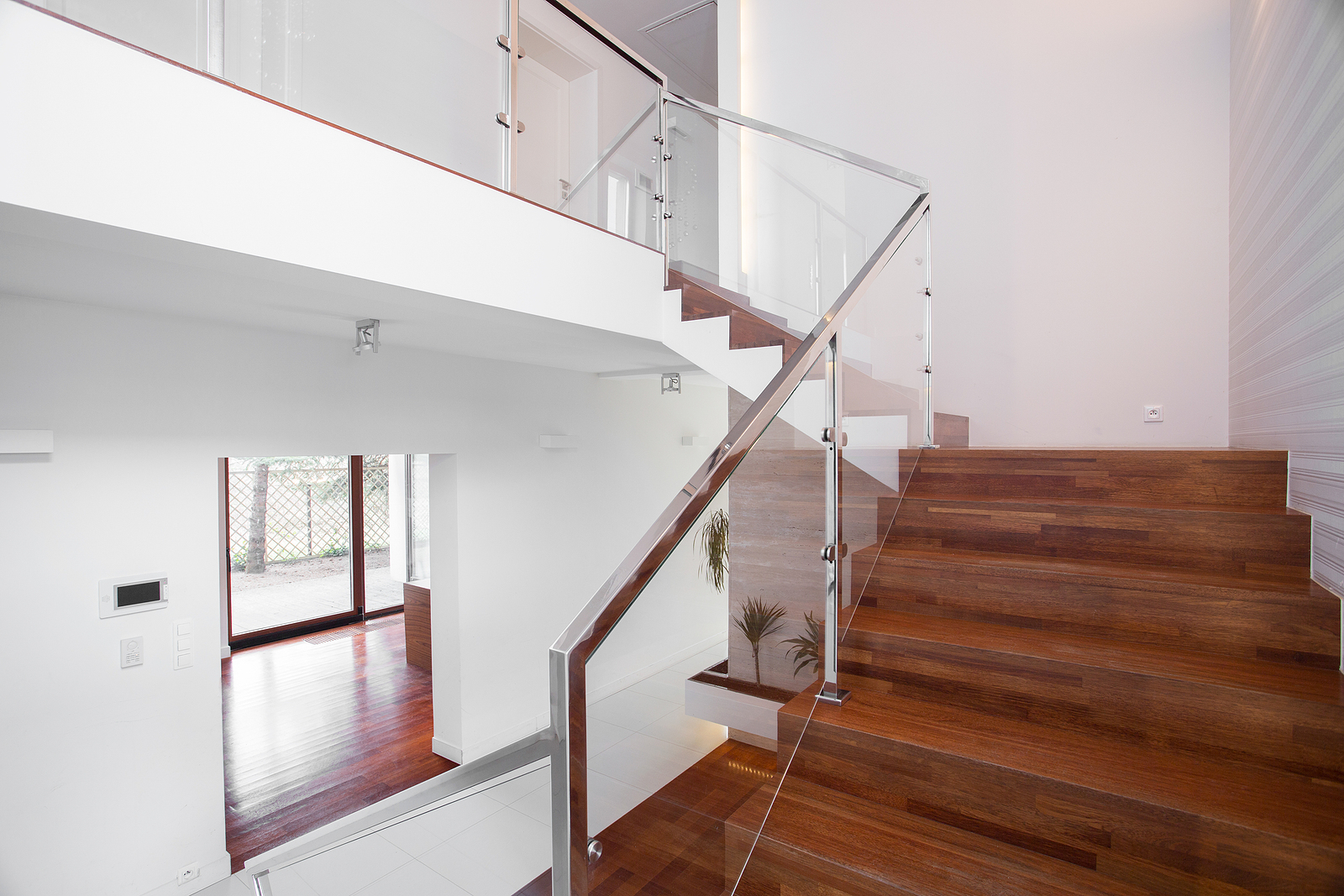 glass balustrade - stairs with elegant glass balustrade